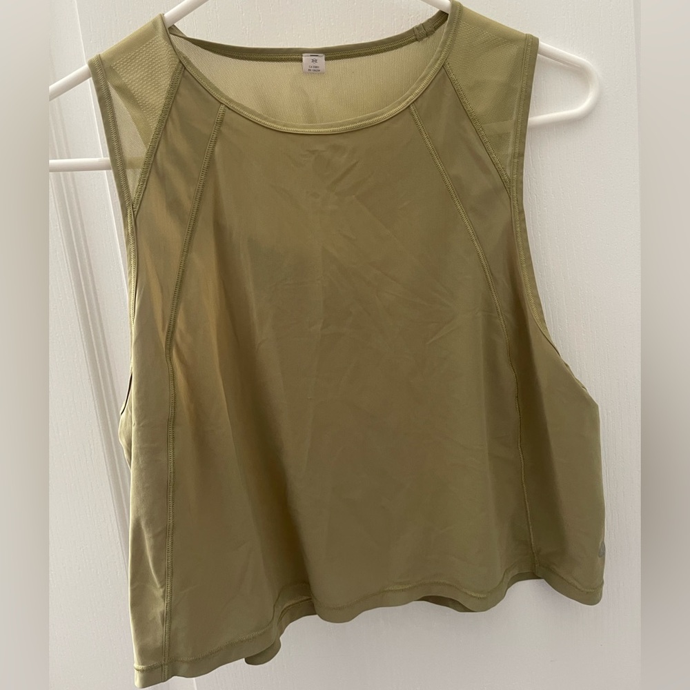 Lululemon Green top